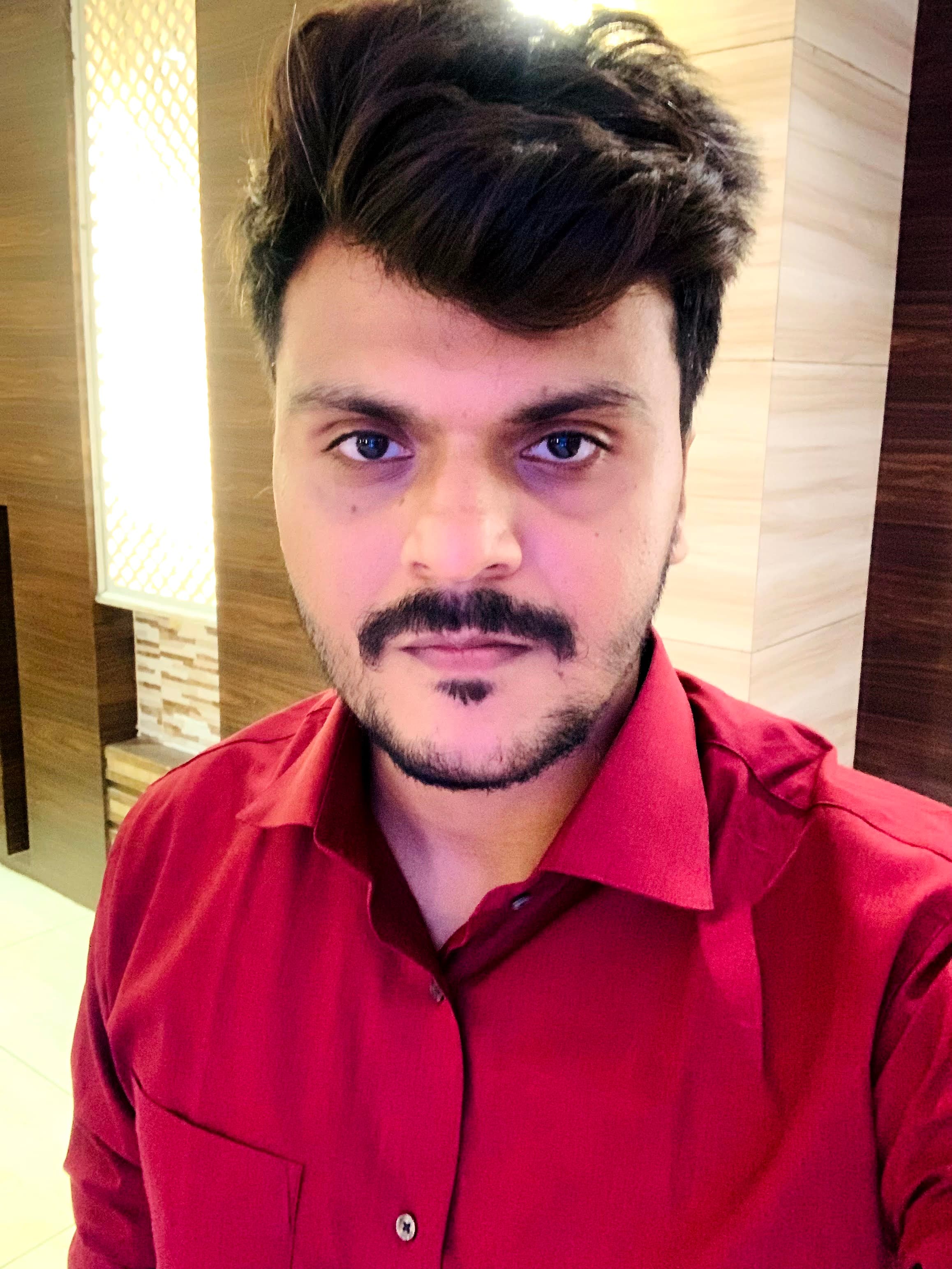 Ashu Saini professional portrait